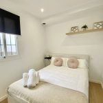 Habitación de hotel con cama doble
