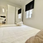 Habitación de hotel con cama doble